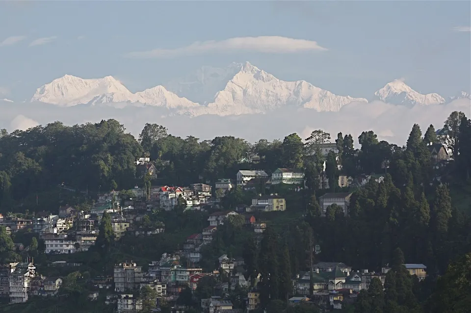 Darjeeling town on its ridge below the snows of Kangchenjunga